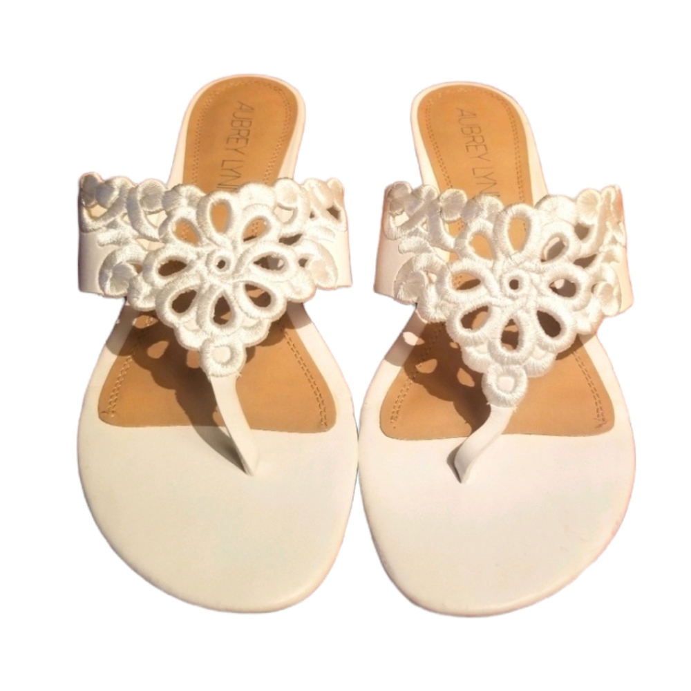 Aubrey Lynn Women’s Cream Floral Crochet Thong Sandals